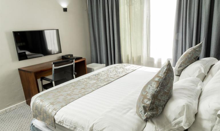 Deluxe Double Room Lake View